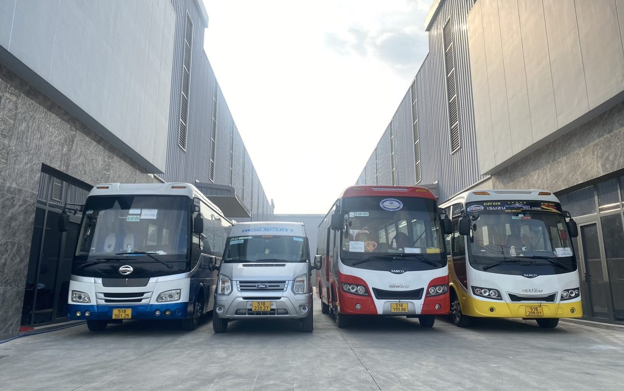 Xe đưa đón nhân viên